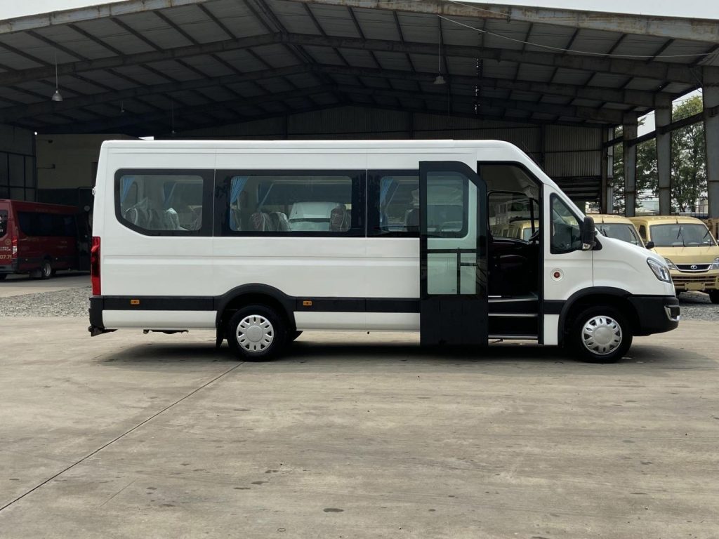 Xe Iveco 19 Chỗ 1024x768